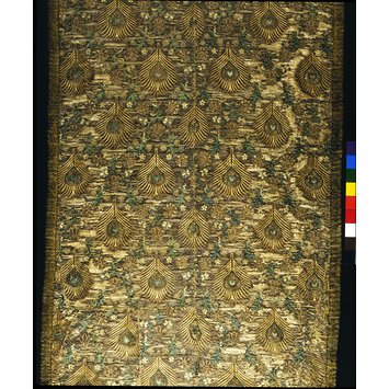 brocaded silk for clothing, peacock feather patern, 1600-1620c, V&A