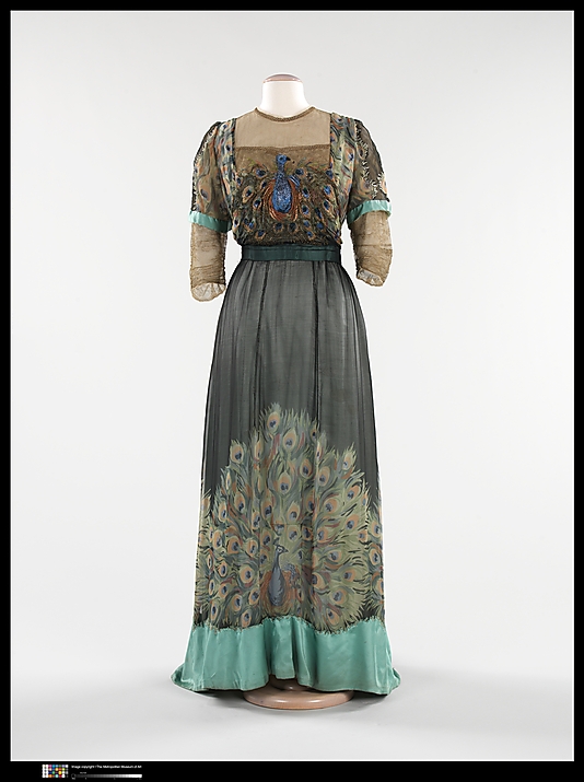 Weeks, evening dress peacockfeathers, 1910, Met NY
