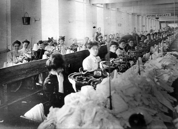 Triangle factory, photo in workshop of shirtwaisters